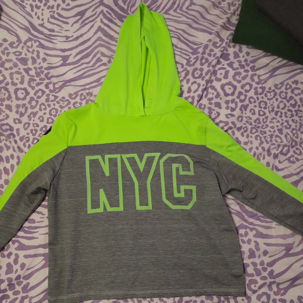 Womans NYC shirt